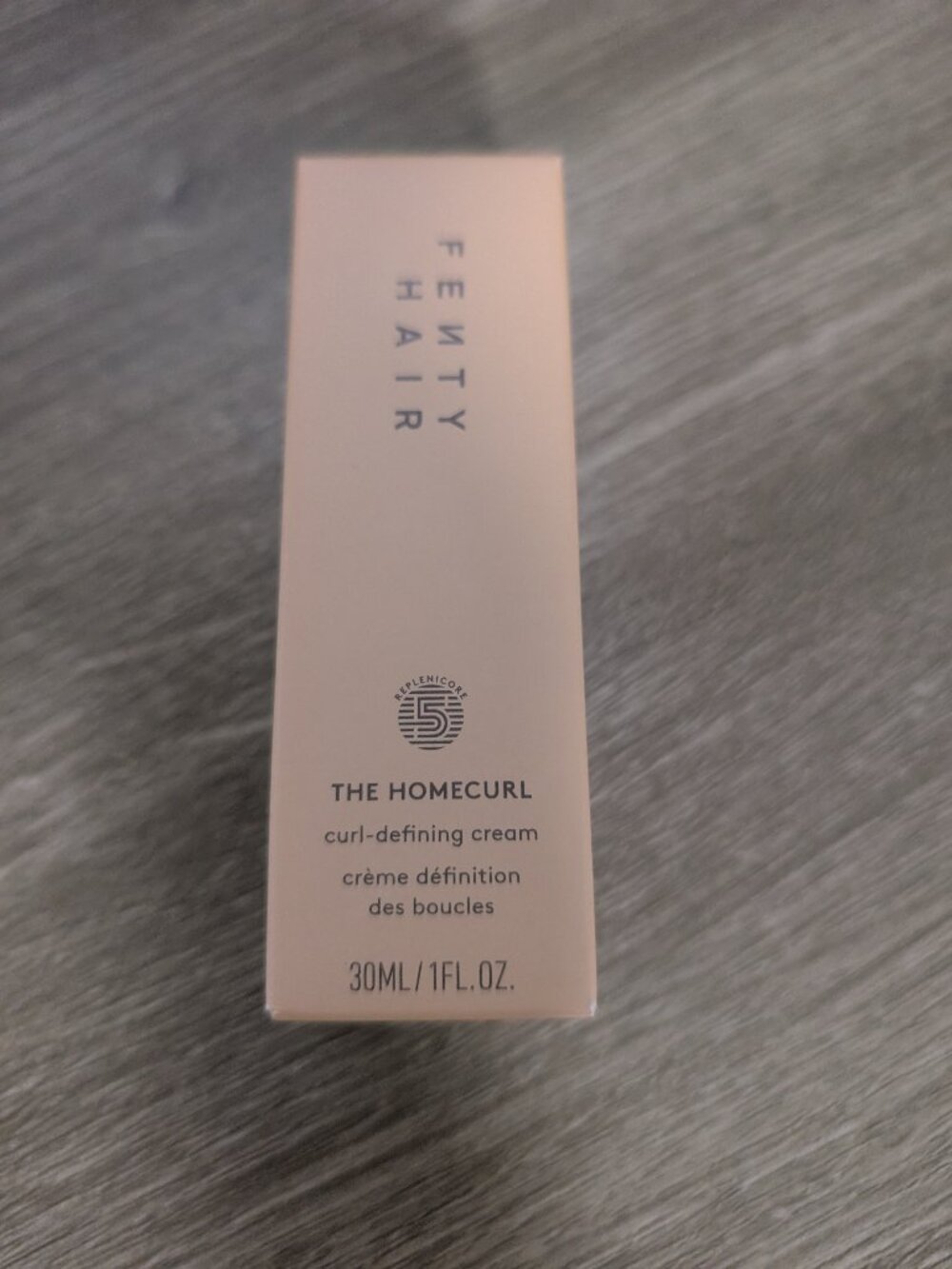 NIB Fenty Hair The Homecurl Deluxe Sample - 30ml